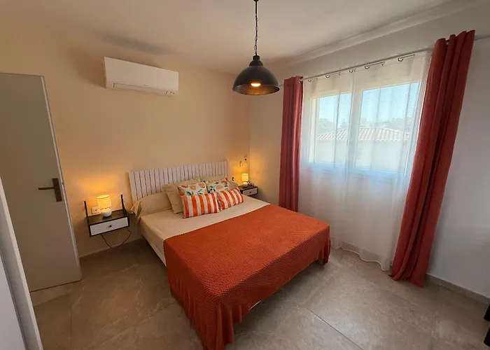 La Parenthese Mediterraneenne Bed & Breakfast 3*